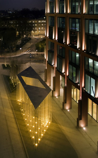 Illustration for article titled Futuristic Pavillion Beams Into Regent's Place